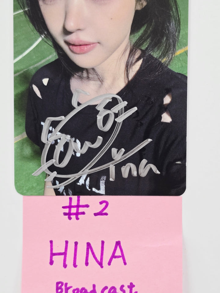 QWER - Hand Autographed(Signed) Broadcast Photocard [26.03.20]
