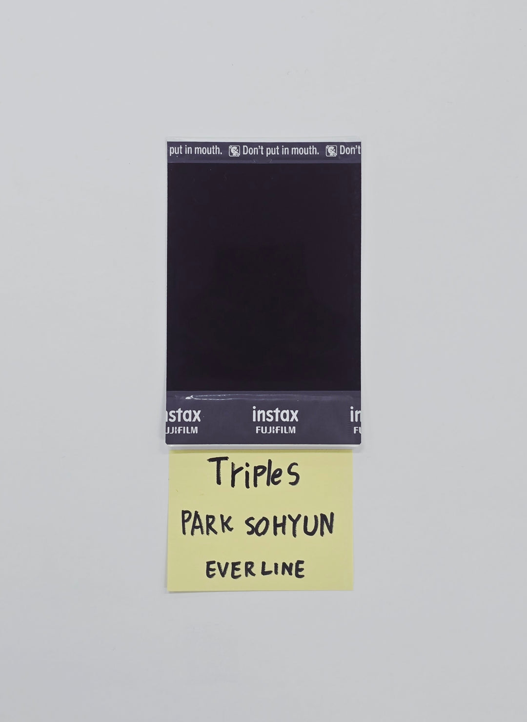 SOHYUN (of TripleS) - Hand Autographed(Signed) Polaroid [26.03.20]