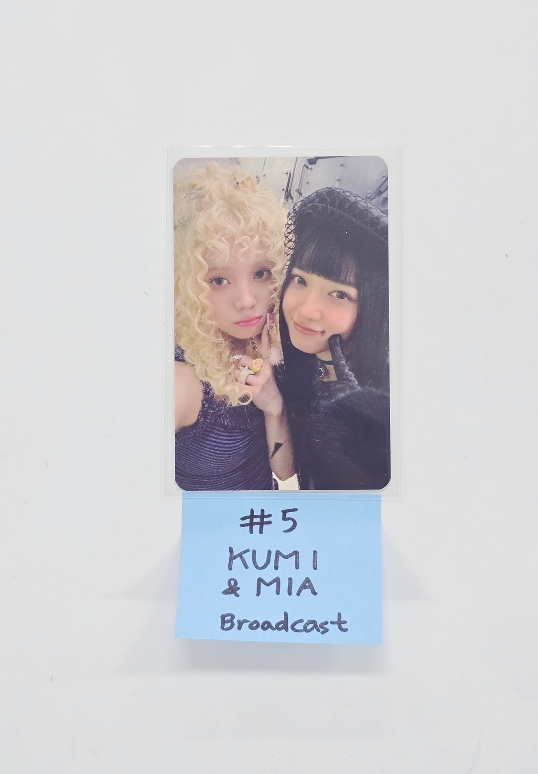 Baby DONT Cry - Broadcast Photocard [26.03.23]