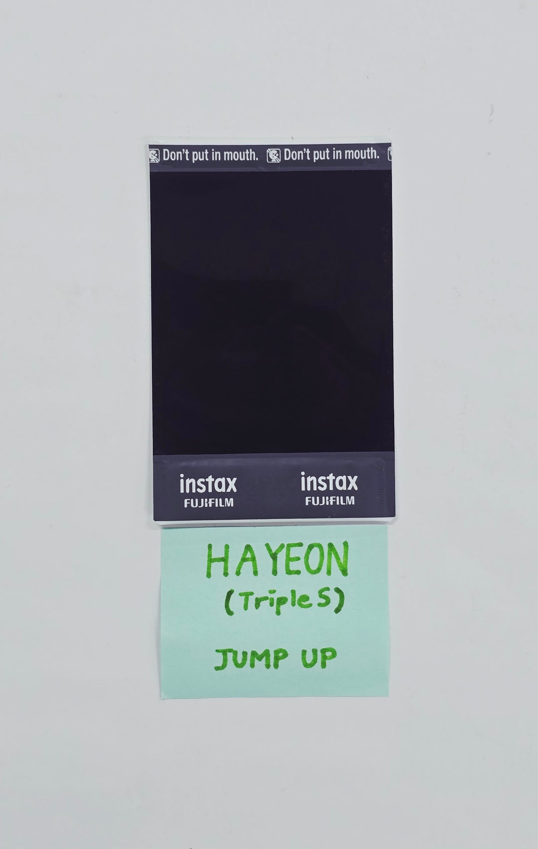 HAYEON (of Triples) - Hand Autographed(Signed) Polaroid [26.03.24]