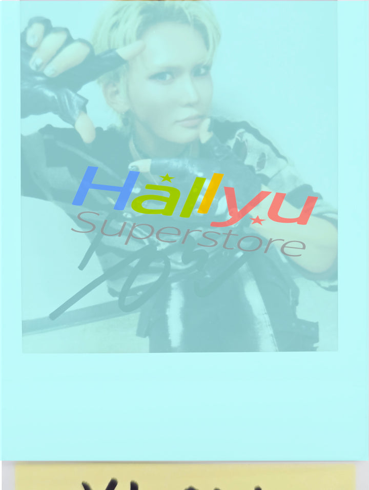 HYUN (of XLOV) "UXLXVE" - Hand Autograhped(Signed) Polaroid [26.03.25]