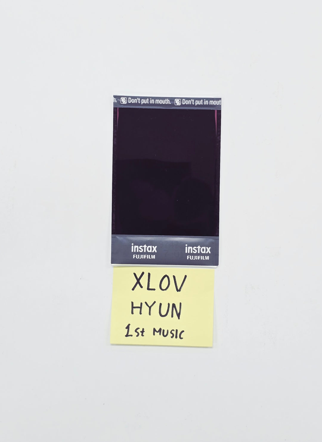HYUN (of XLOV) "UXLXVE" - Hand Autograhped(Signed) Polaroid [26.03.25]