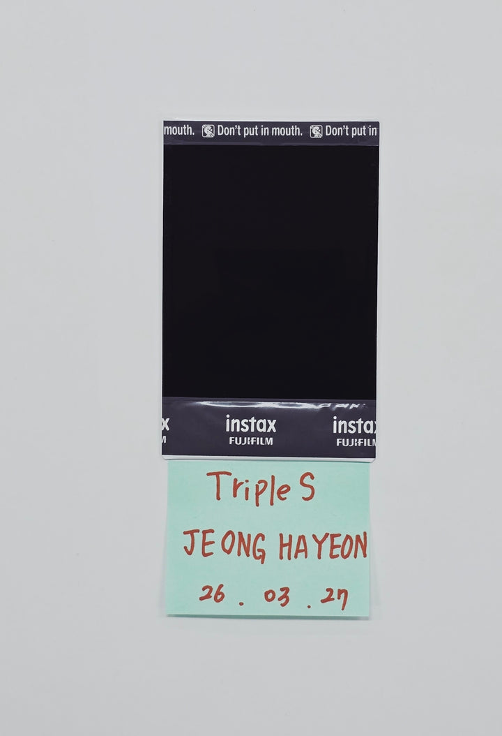 HAYEON (of Triples) - Hand Autographed(Signed) Polaroid [26.03.27]