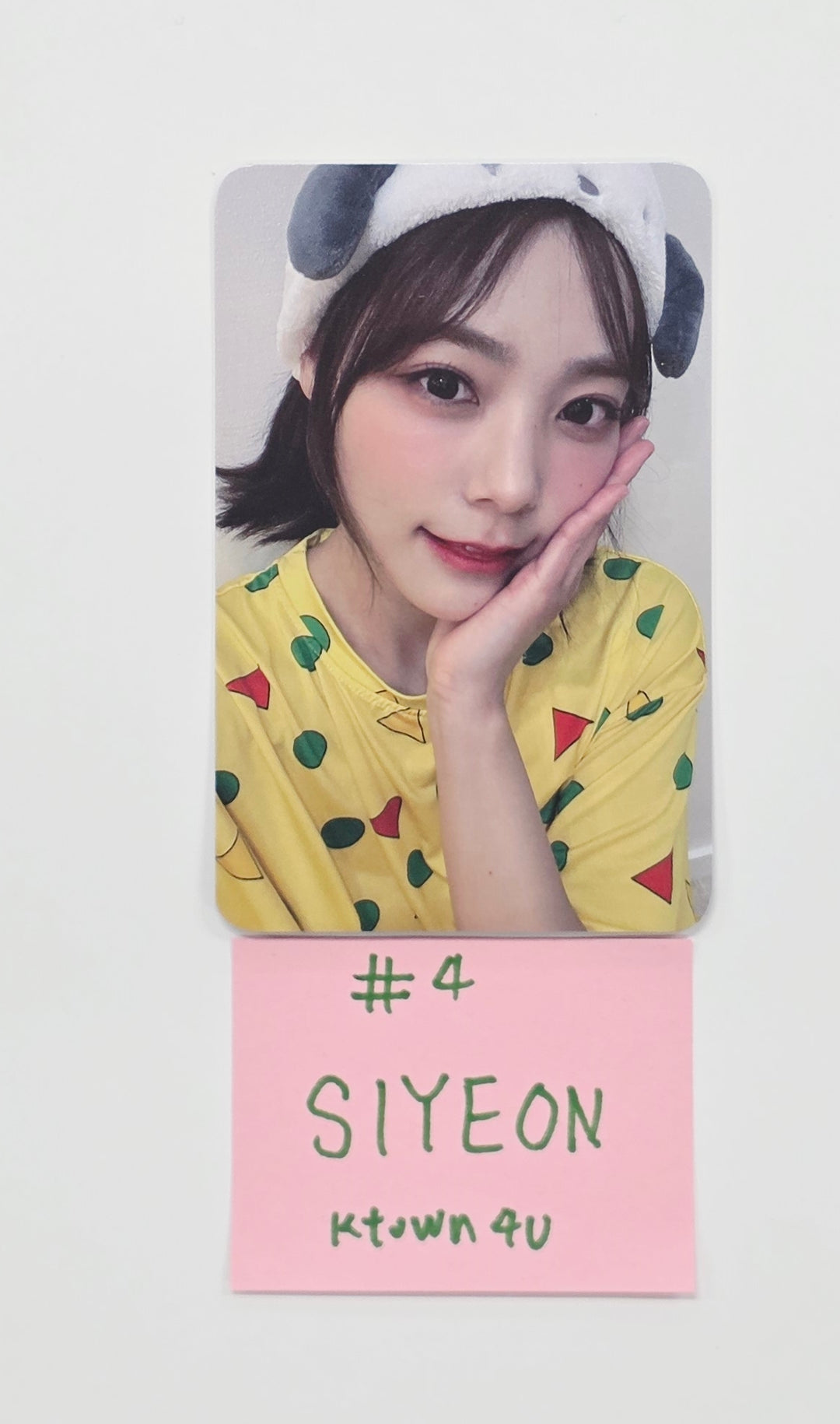QWER "MANITO" - Ktown4U Fansign Event Winner Photocard [26.03.30]