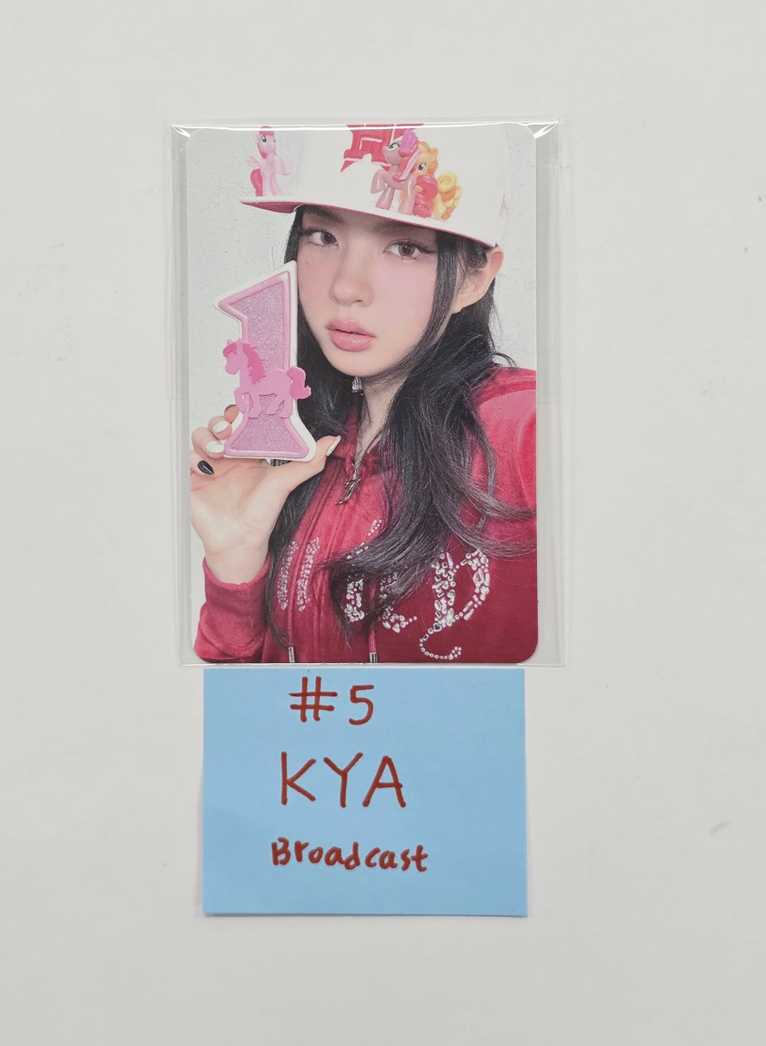 KiiiKiii - Public Broadcast Full Attendance Photocard [26.03.31]