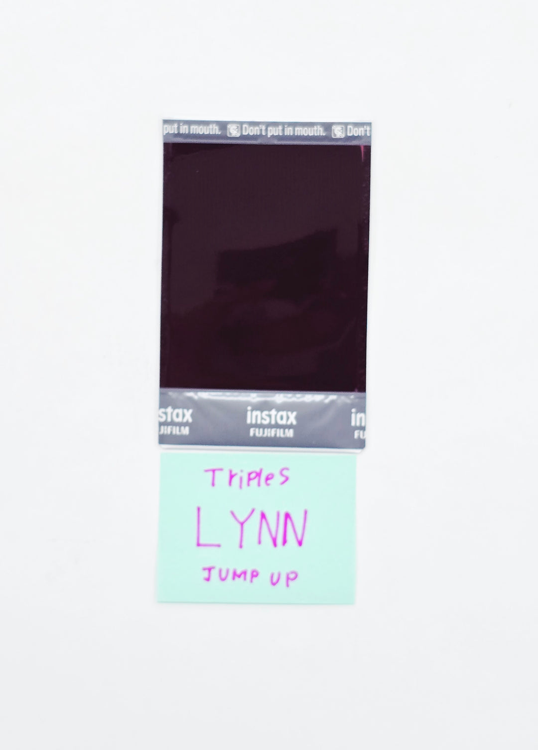 LYNN (of TripleS) - Hand Autographed(Signed) Polaroid [26.04.06]