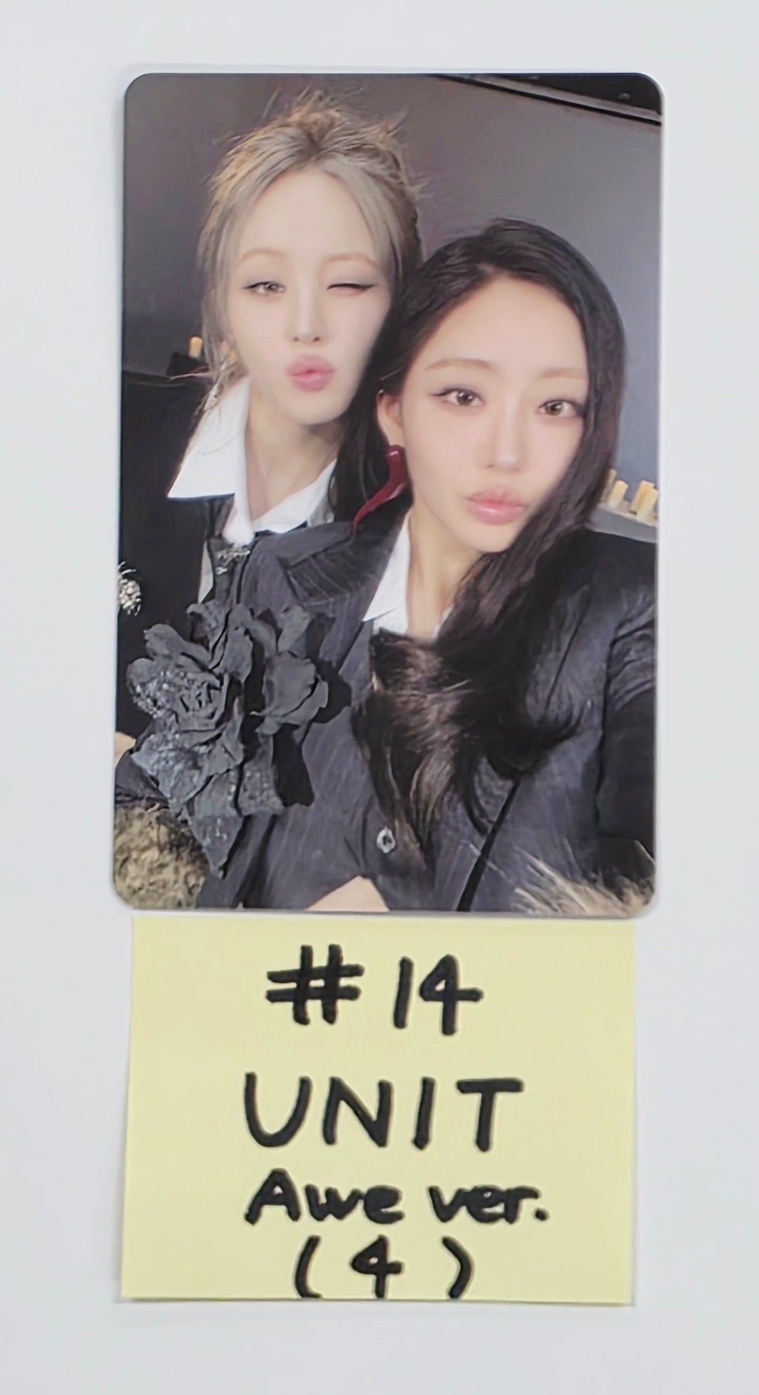 KISS OF LIFE "Who is she" - Official Photocard (Awe ver.) [26.04.07]