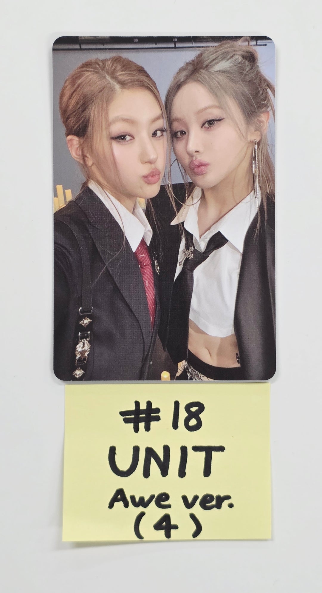 KISS OF LIFE "Who is she" - Official Photocard (Awe ver.) [26.04.07]