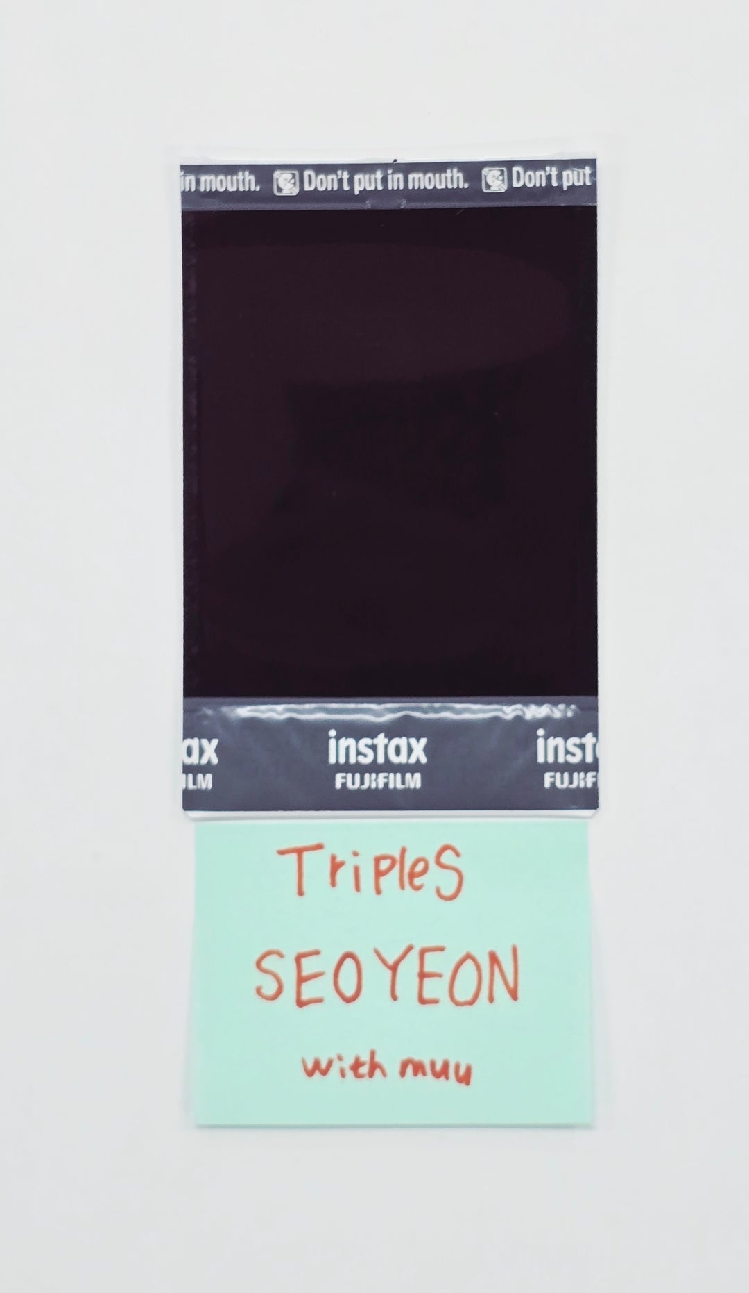 SEOYEON (of TripleS) - Hand Autographed(Signed) Polaroid [26.04.09]