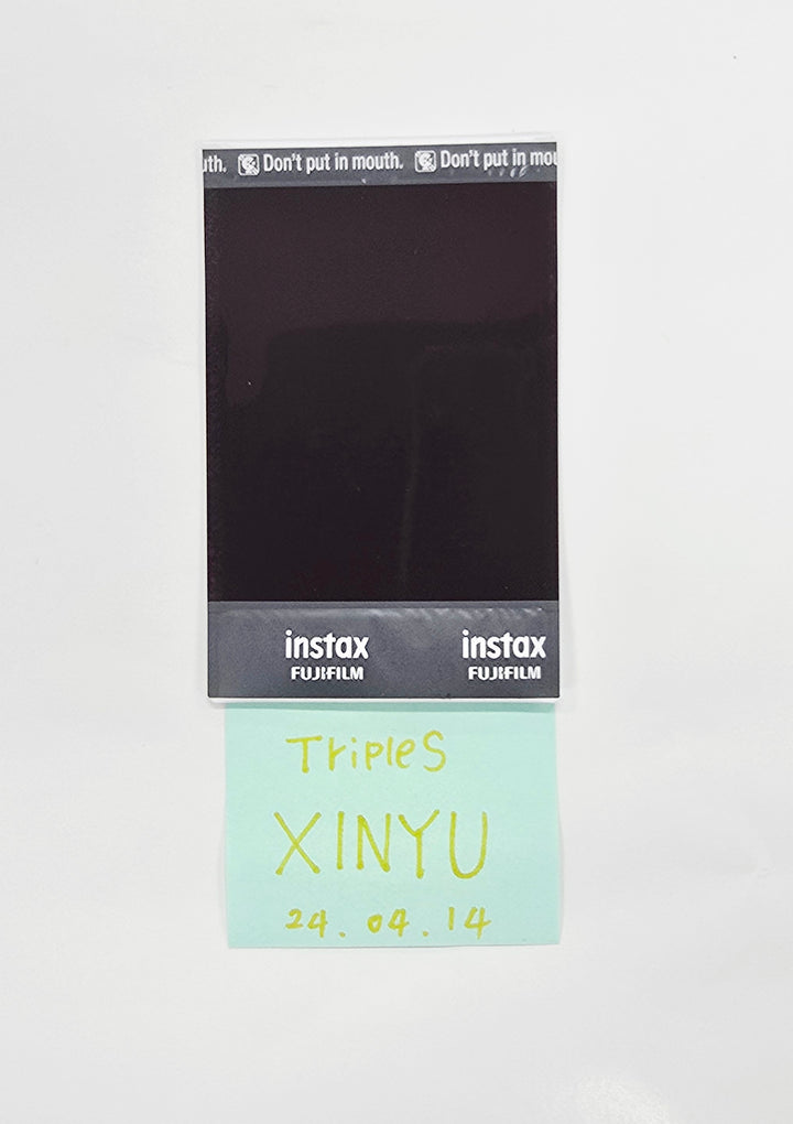 XINYU (of TripleS) - Hand Autographed(Signed) Polaroid (2) [26.04.14]