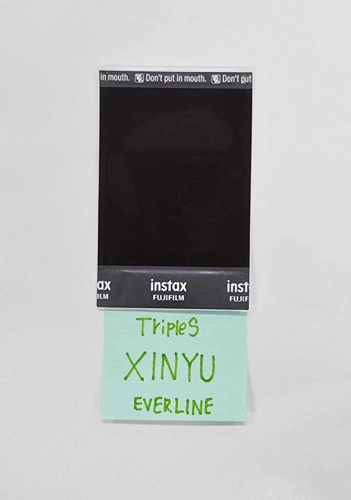 XINYU (of TripleS) - Hand Autographed(Signed) Polaroid (1) [26.04.14]
