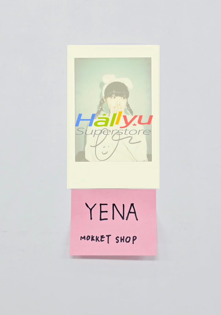 YENA - Hand Autographed(Signed) Polaroid [26.04.15]