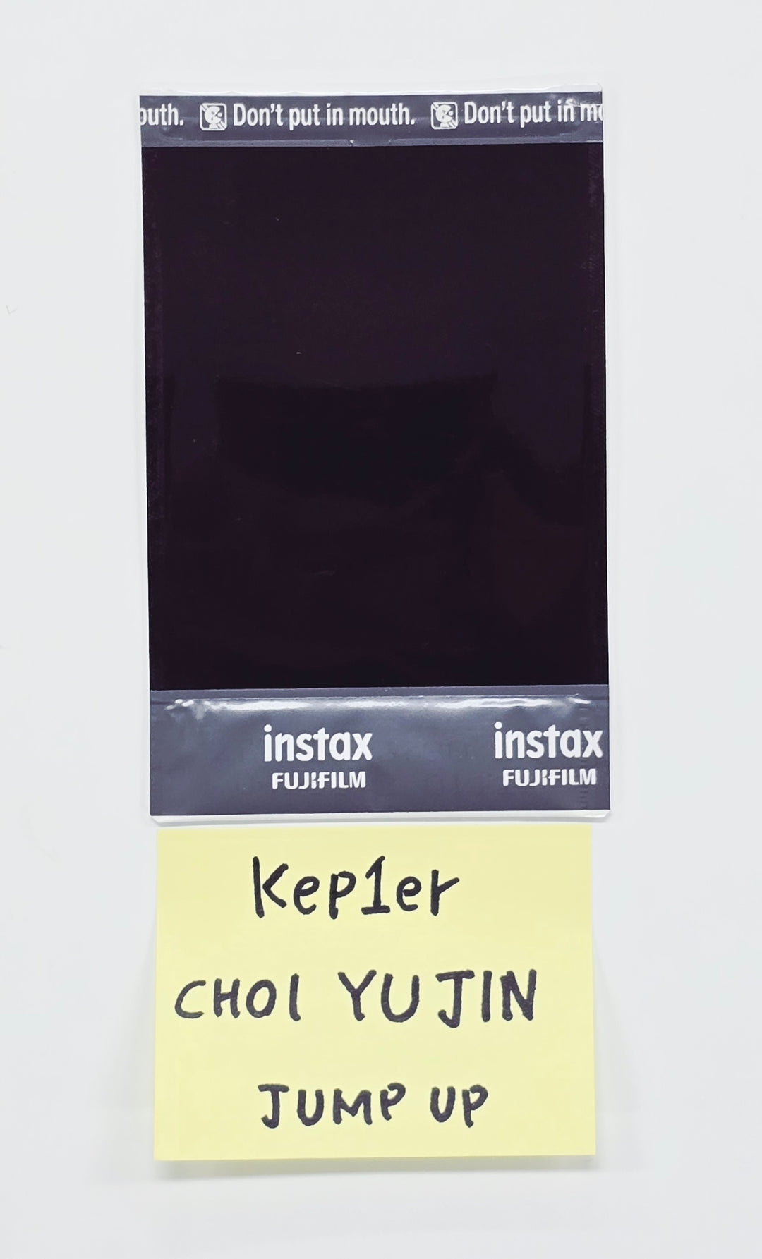YUJIN (of Kep1er) - Hand Autographed(Signed) Polaroid [26.04.17]