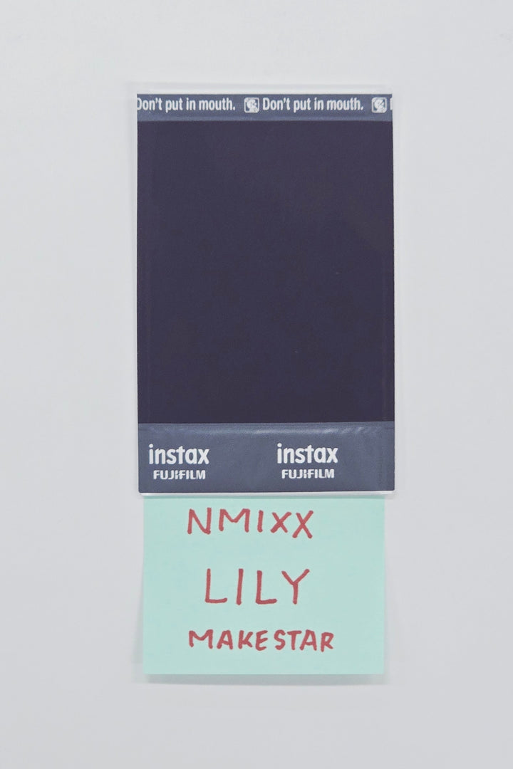 LILY (of NMIXX) - Hand Autographed(Signed) Polaroid [26.04.22]