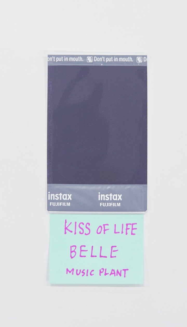 BELLE (of Kiss of Life) - Hand Autographed(Signed) Polaroid [26.04.22]