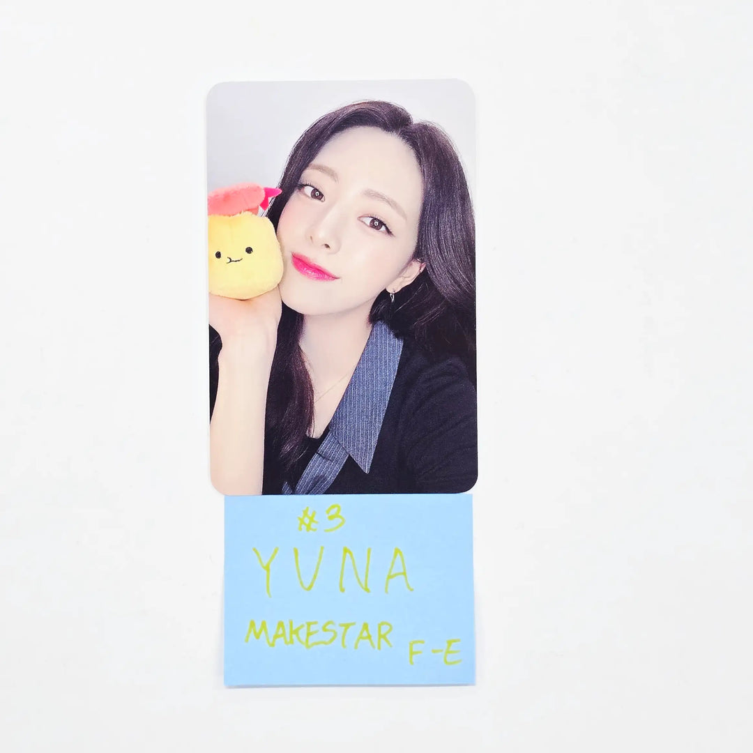 YUNA (of ITZY) "Ice Cream" - Makestar Fansign Event Photocard R2 [26.04.29]