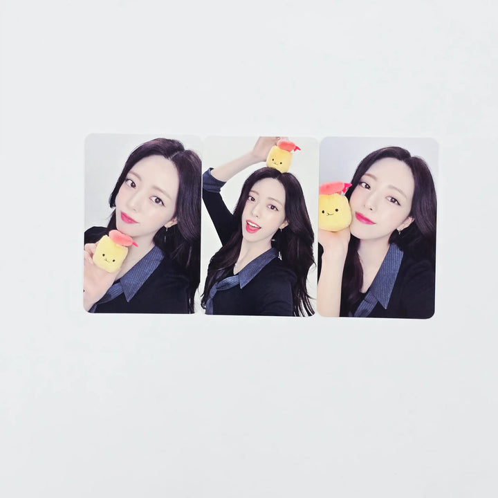 YUNA (of ITZY) "Ice Cream" - Makestar Fansign Event Photocard R2 [26.04.29]