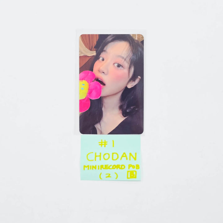QWER "CEREMONY" - MiniRecord Pre-Order Benefit Photocard (Booklet Ver.) [26.04.30]