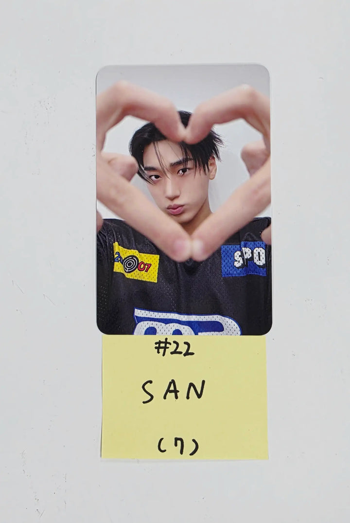ATEEZ "ANITEEZ IN COLOR" - Ateez X Aniteez POP-UP STORE Trading Photocard (2) [26.05.04][Restocked05/08]