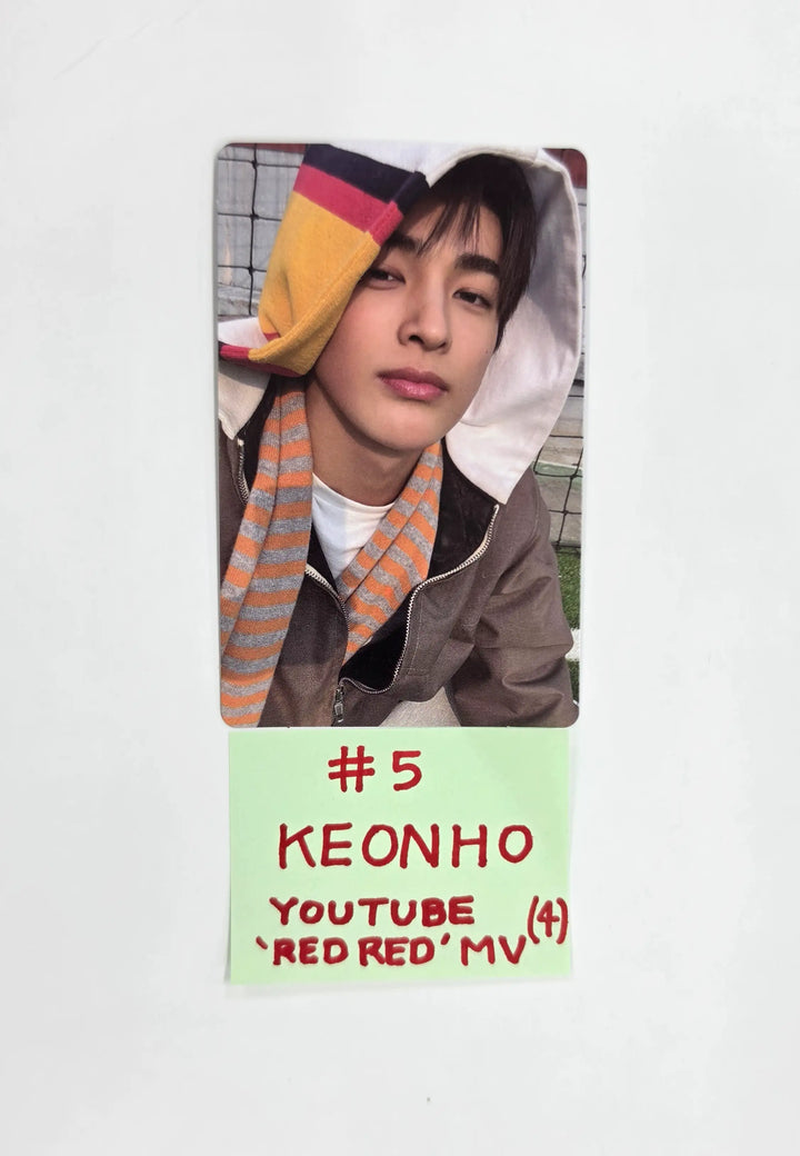 CORTIS "GreenGreen" - Weverse Shop YouTube Gift Event Photocard (REDRED MV) [26.05.15]