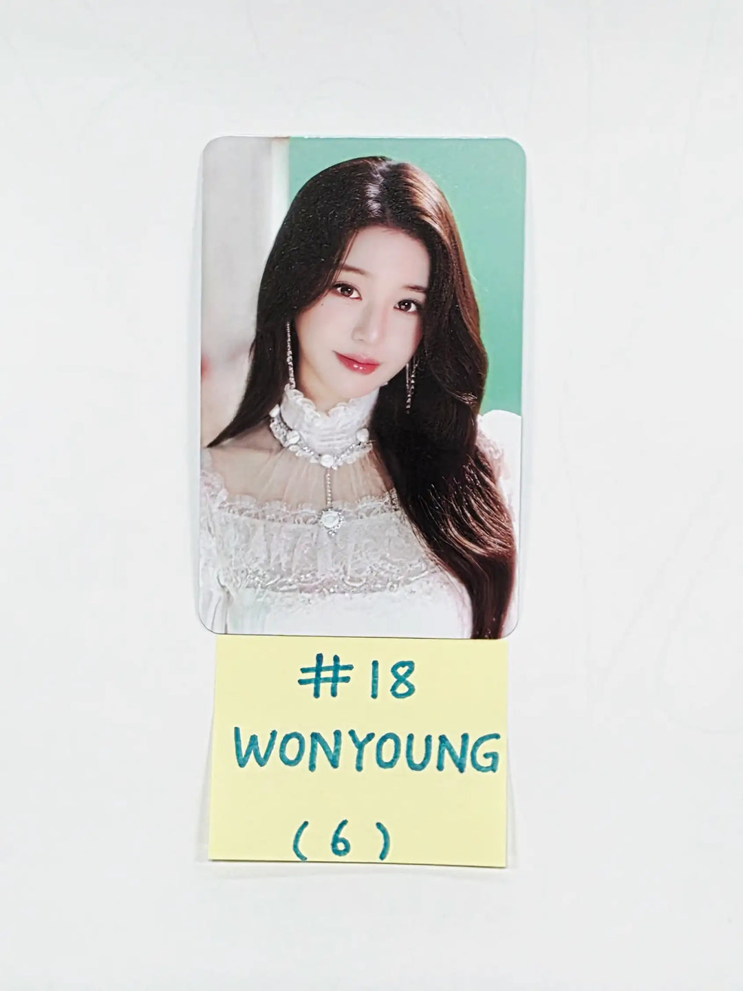 IVE - THE 4TH FAN CONCERT "DIVE into IVE" Random Trading Photocard (1) [26.05.18]
