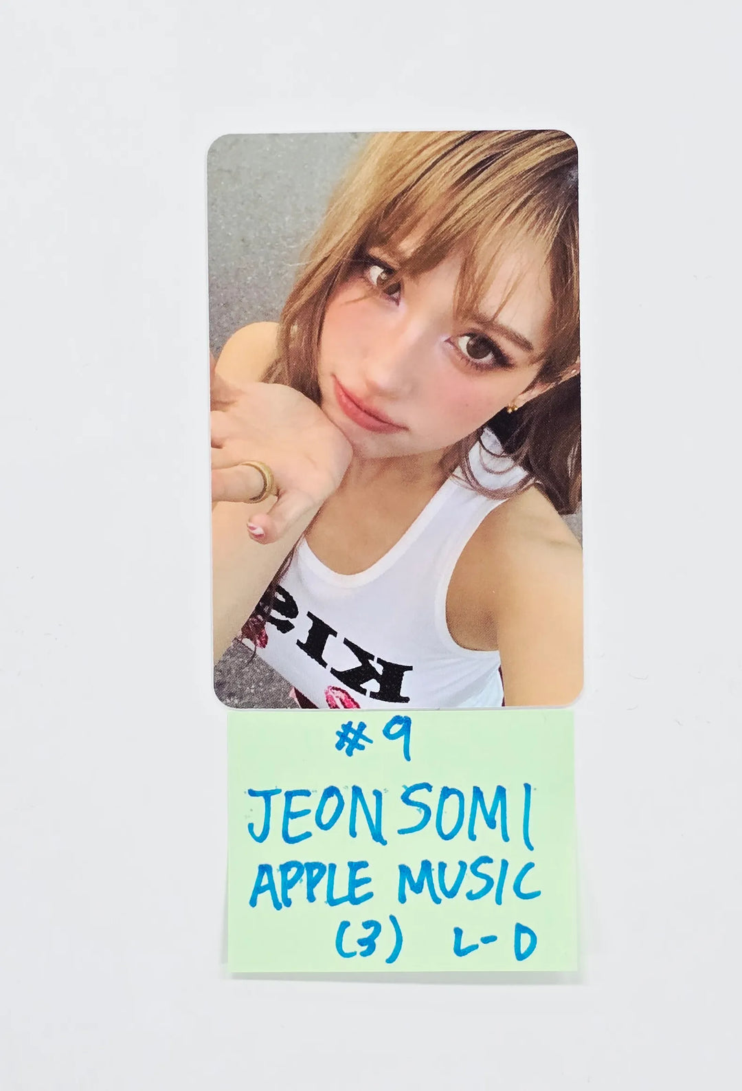 I.O.I "I.O.I : LOOP" - Apple Music Lucky Draw Event Photocard [26.05.20]