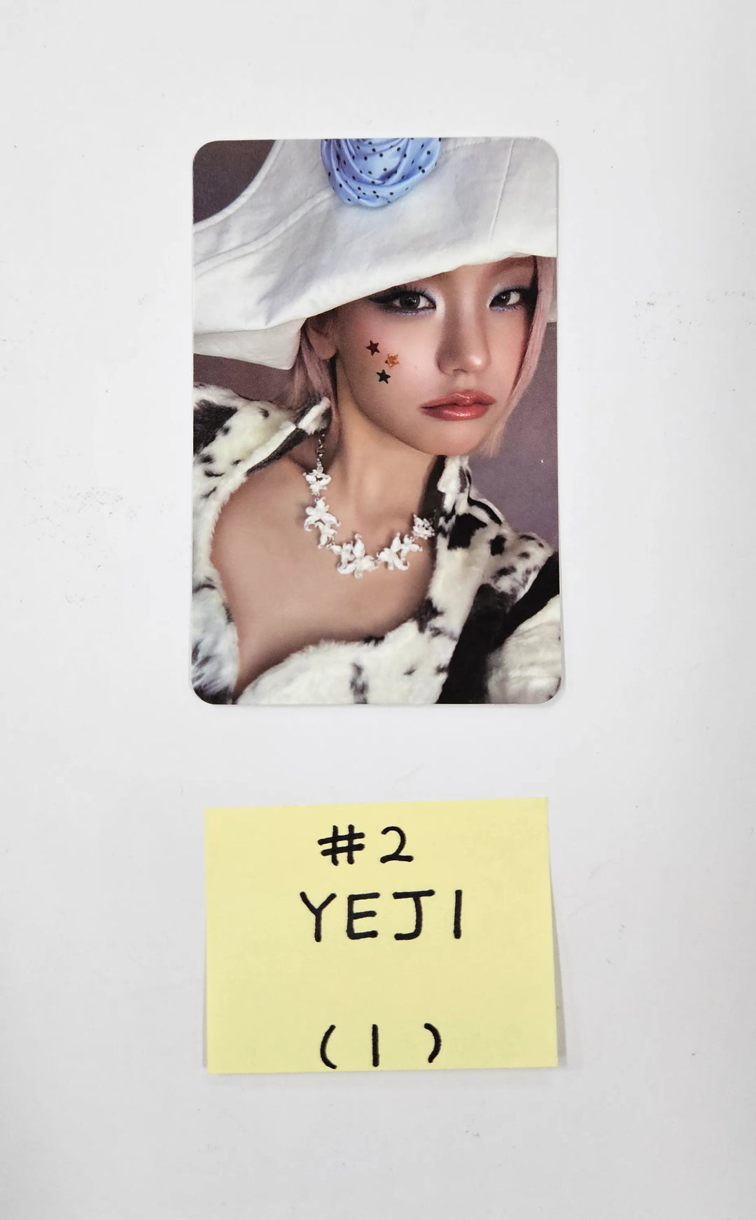 ITZY "Motto" - Official Photocard [26.05.20] [Restocked 05/26]