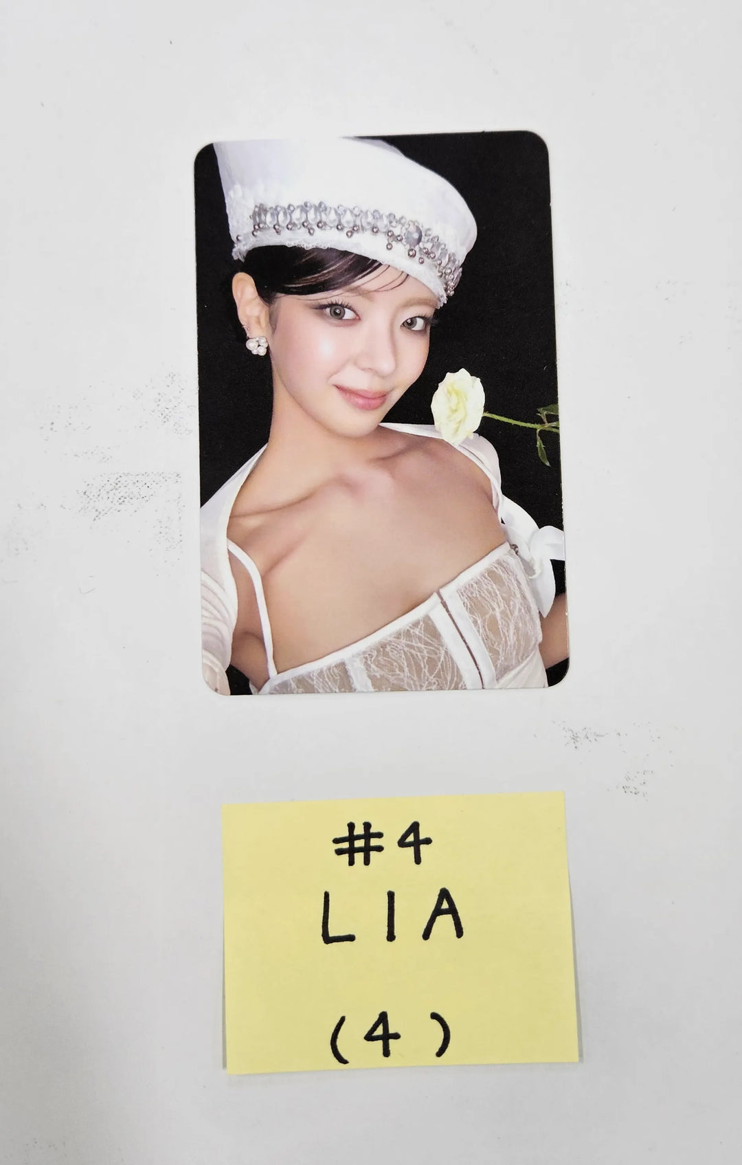 ITZY "Motto" - Official Photocard [26.05.20] [Restocked 05/26]