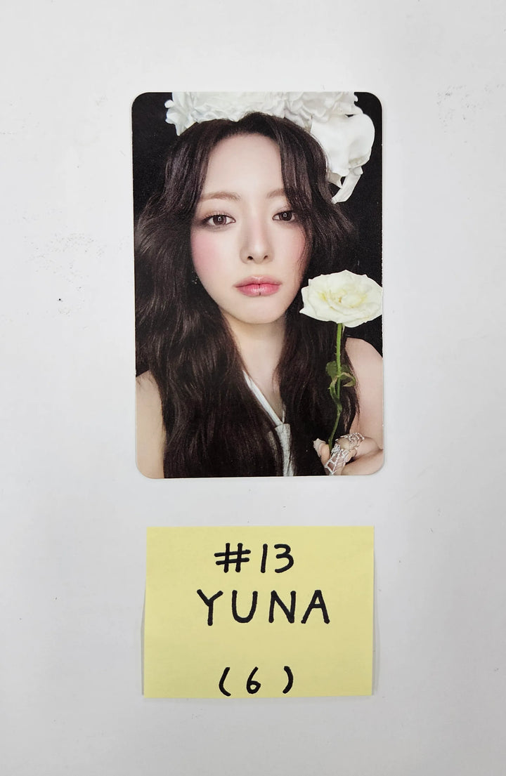 ITZY "Motto" - Official Photocard [26.05.20] [Restocked 05/26]
