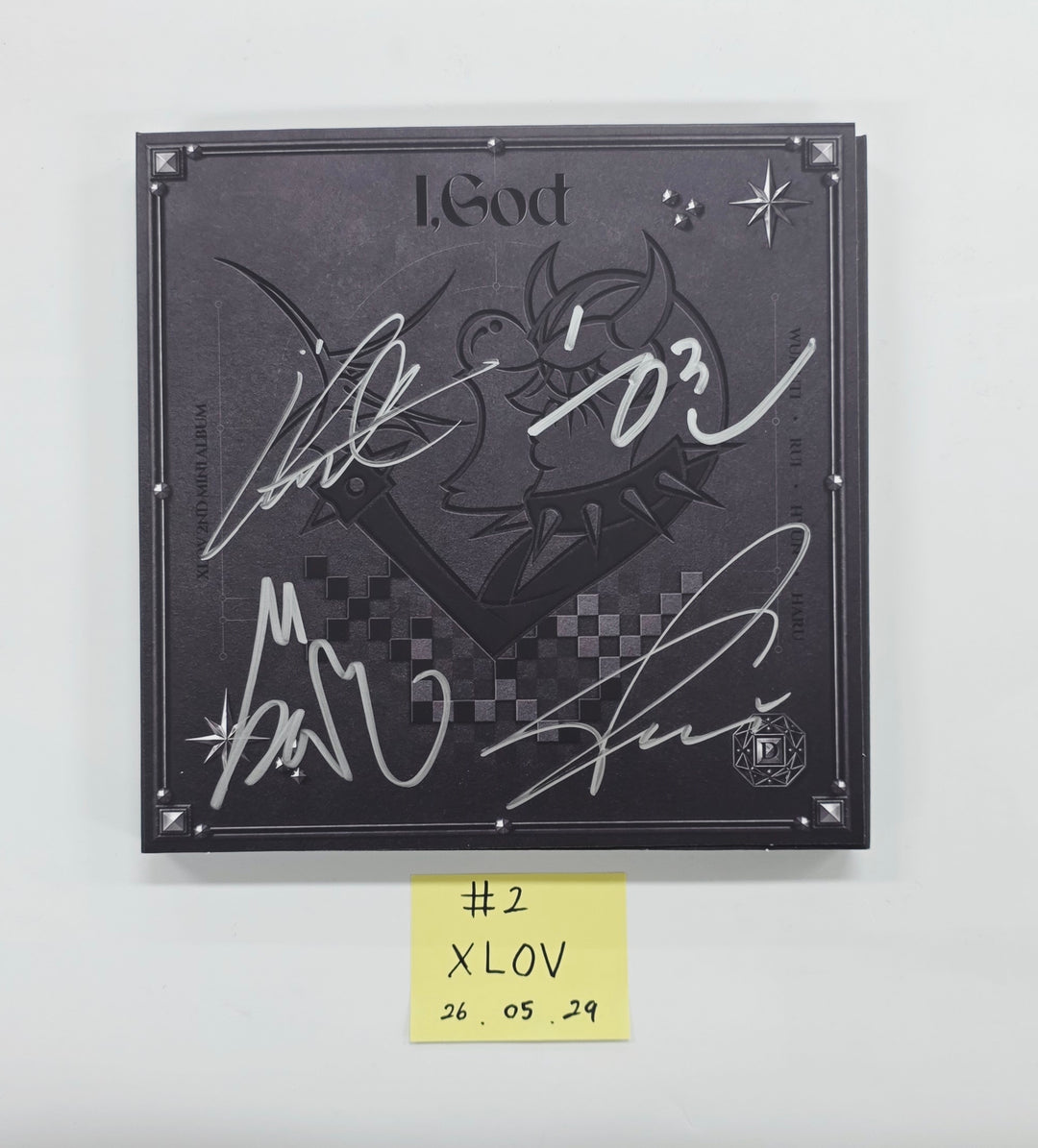 XLOV "I,God" - Hand Autographed(Signed) Promo Album [26.05.29]
