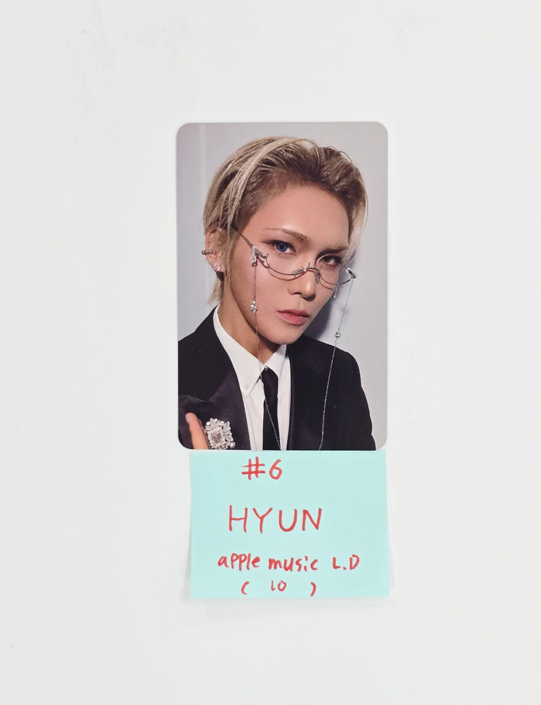 XLOV "I,God" - Apple Music Lucky Draw Event Photocard, seal sticker,  keyring [26.05.29]