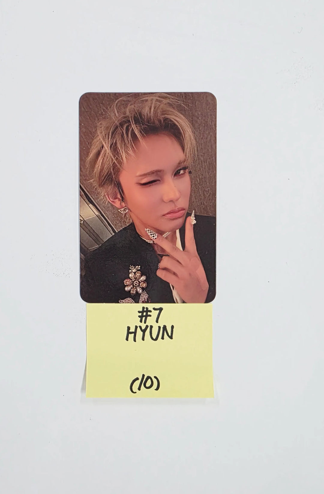 XLOV "I,God" - Official Photocard [26.05.29]