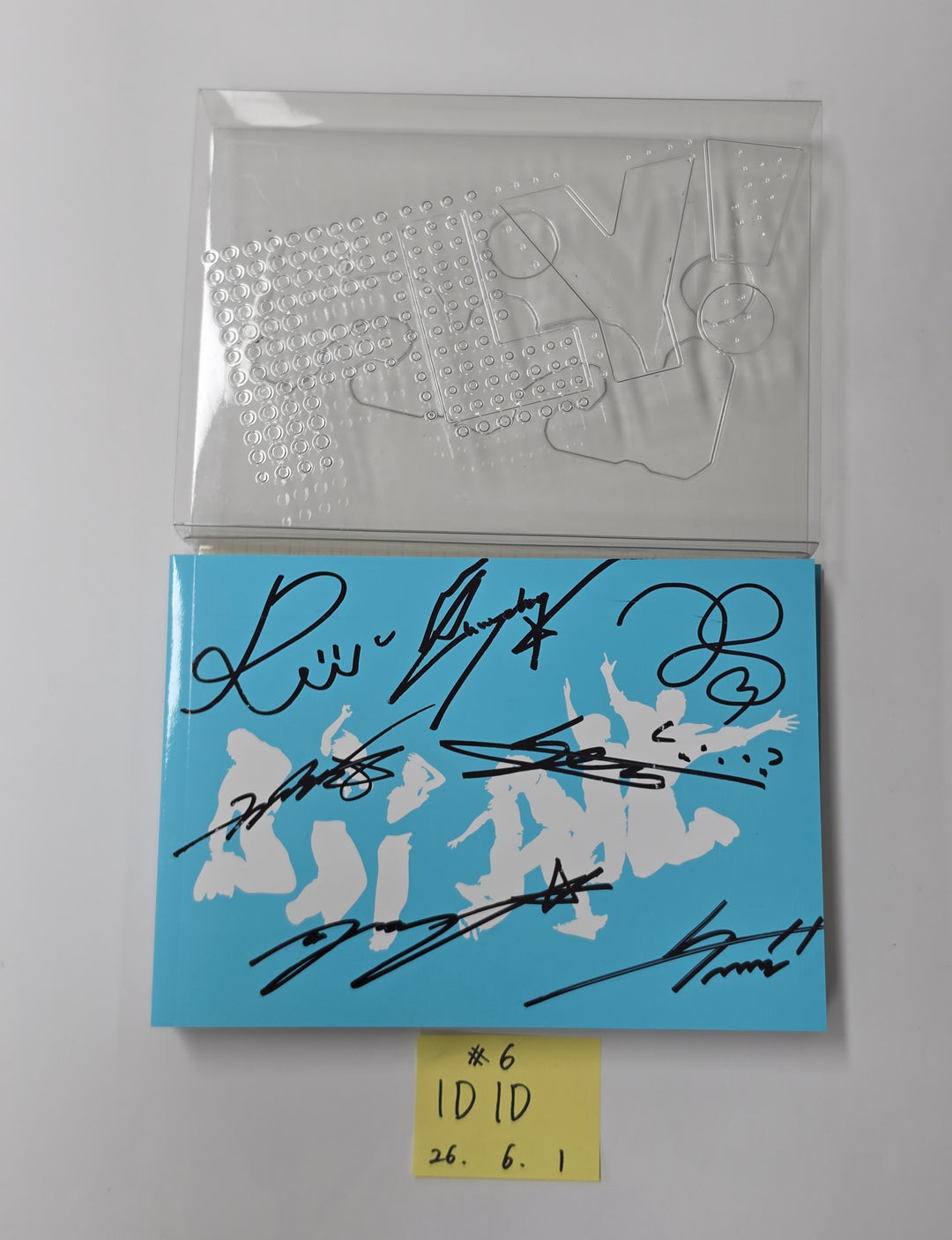 IDID "FLY!" -  Hand Authgraphed (Signed)Promo Album [26.06.01]