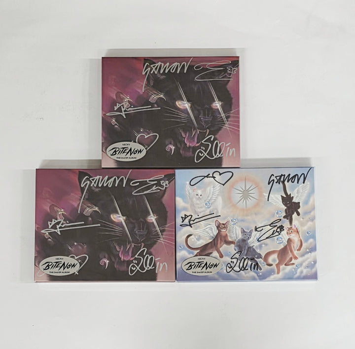 MEOVV "BITE NOW"  - Hand Autographed(Signed) Promo Album [26.06.04]