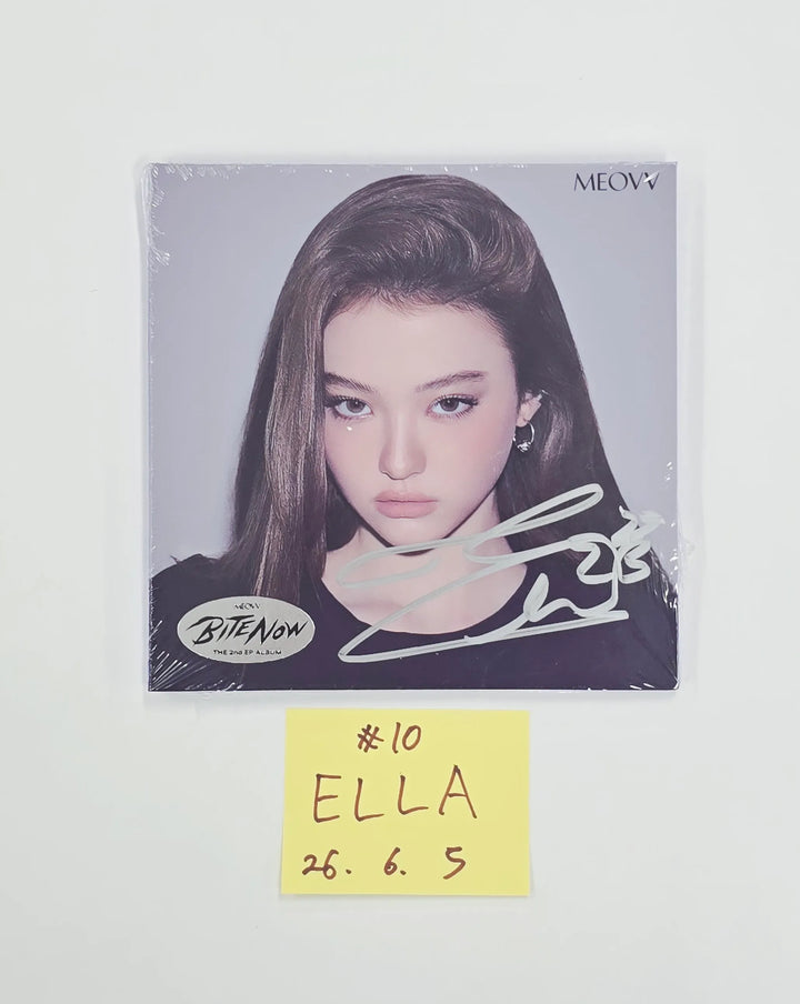 MEOVV "BITE NOW"  - Hand Autographed(Signed) Album [26.06.05]