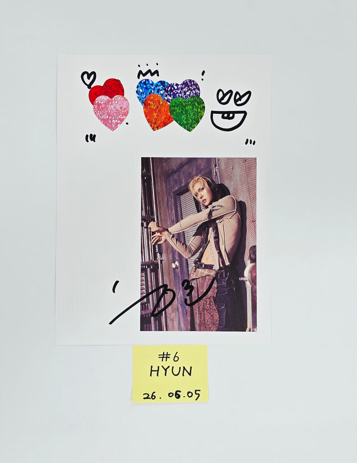XLOV "UXLXVE" - A Cut Page From Fansign Event Album [26.06.05]