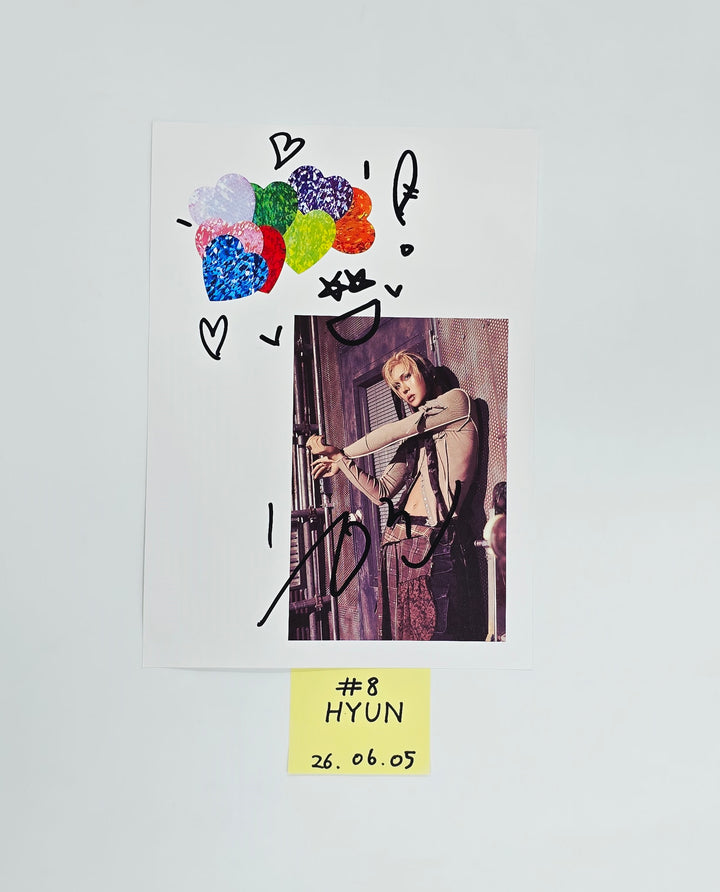 XLOV "UXLXVE" - A Cut Page From Fansign Event Album [26.06.05]