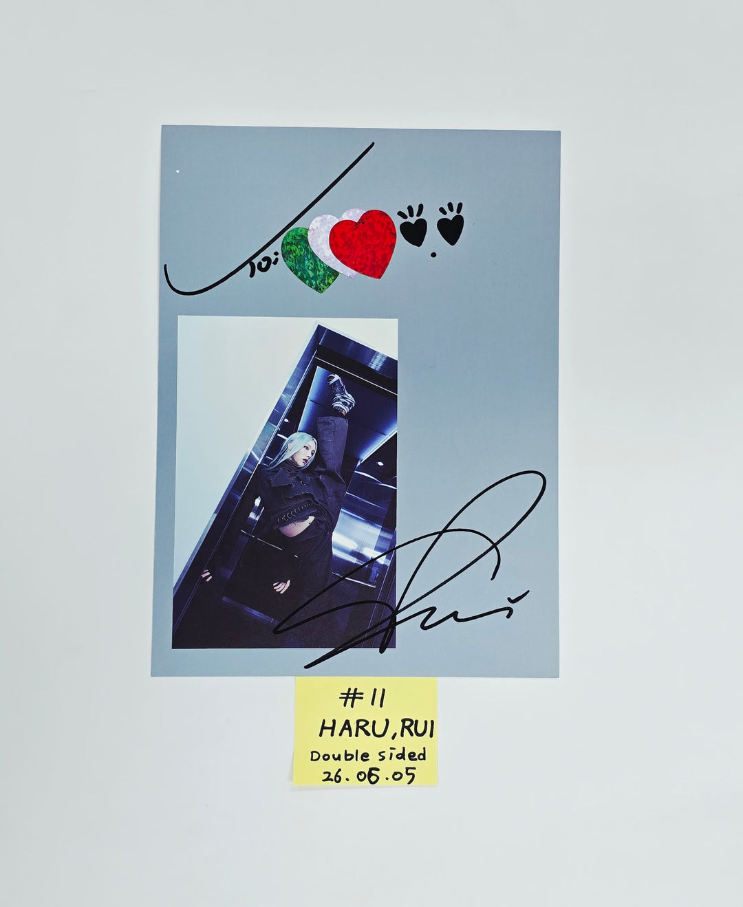 XLOV "UXLXVE" - A Cut Page From Fansign Event Album [26.06.05]