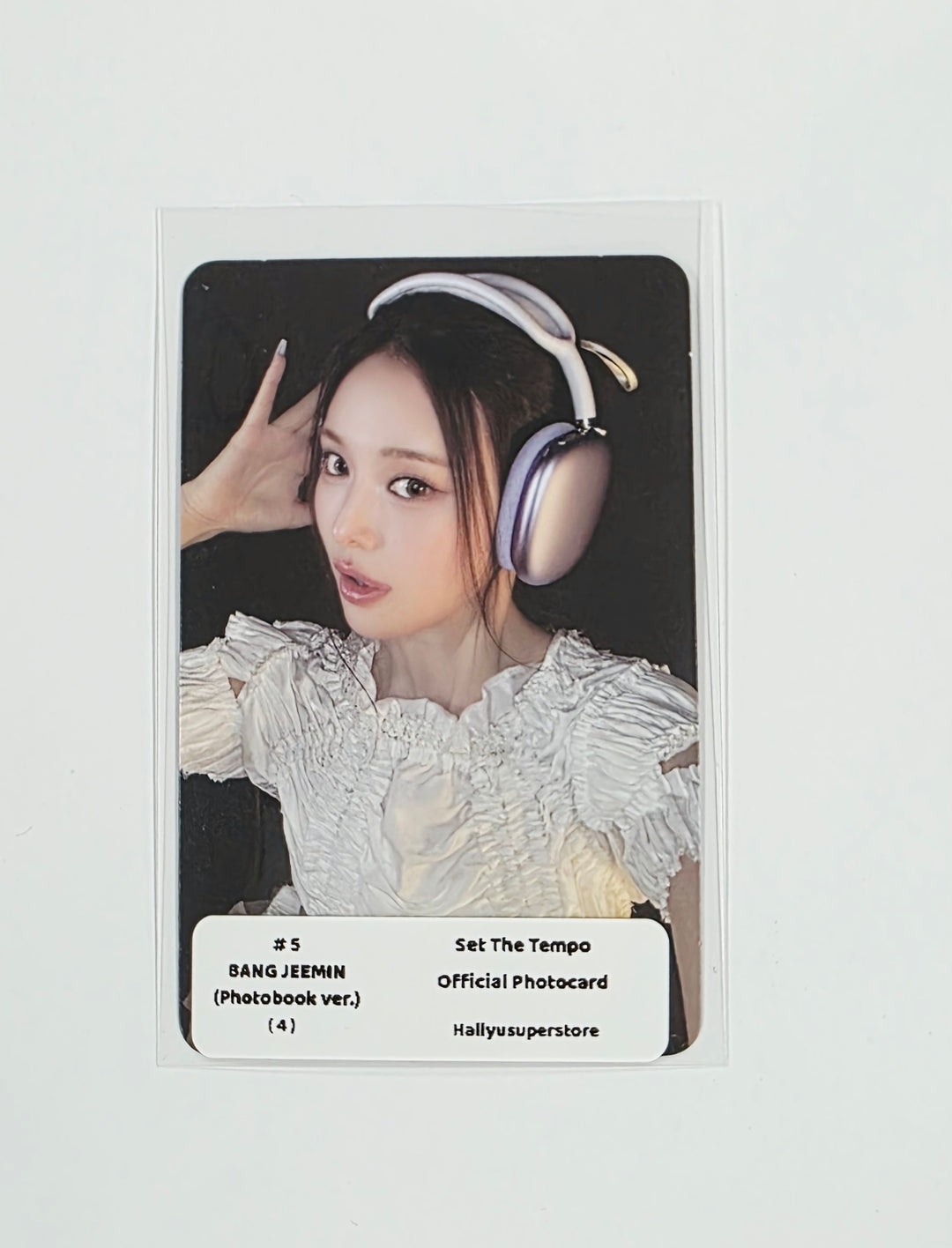 IZNA "SET THE TEMPO" - Official Photocard (Photobook Ver.) [26.06.09]