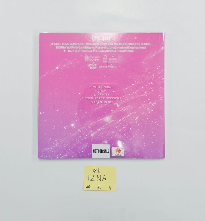 IZNA "SET THE TEMPO" - Hand Autographed(Signed) Promo Album [26.06.11]