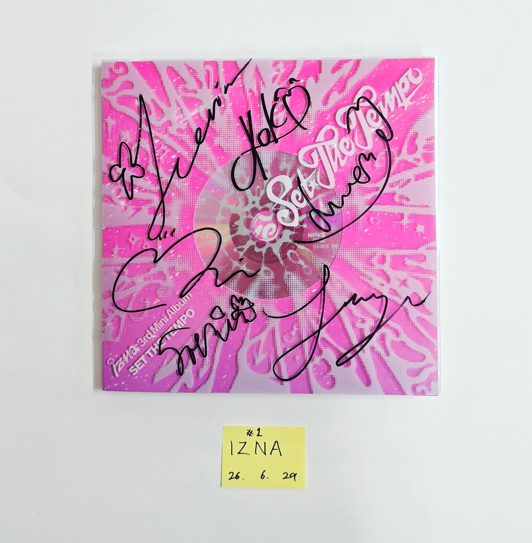 IZNA "SET THE TEMPO" - Hand Autographed(Signed) Promo Album [26.06.29]