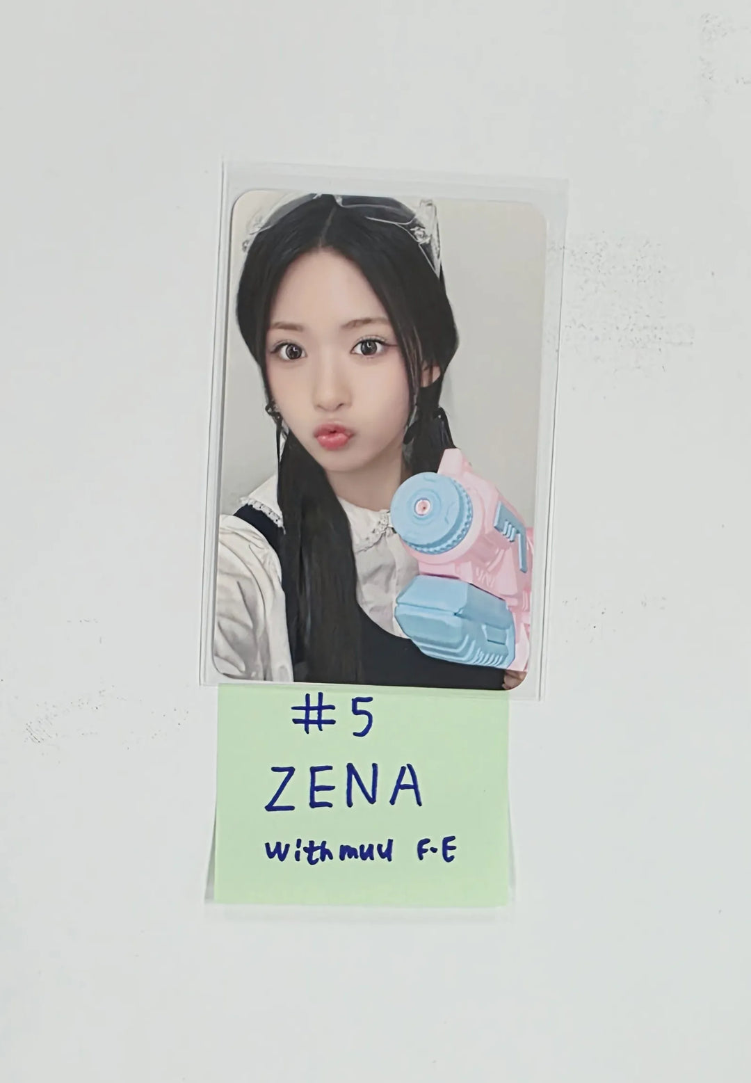 RESCENE "Runaway" - Withmuu Fansign Event Photocard [26.07.02]