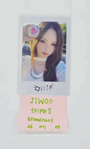 JIWOO (of TripleS) "LOVE&amp;POP" - Broadcast Polaroide type Photocard [26.07.03]
