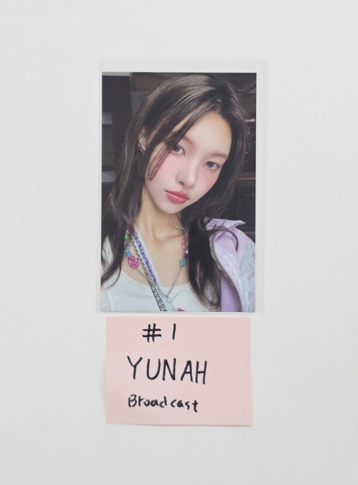 ILLIT - Broadcast Photocard [26.07.08]