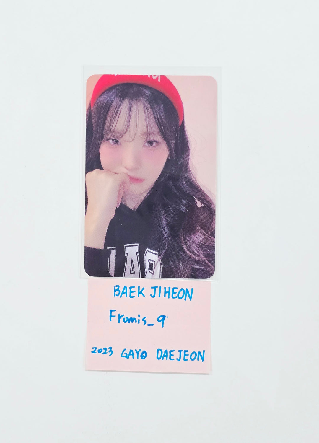 BAEK JIHEON (of Fromis_9) - 2023 GAYODAEJEON Broadcast Photocard [26.07.08]