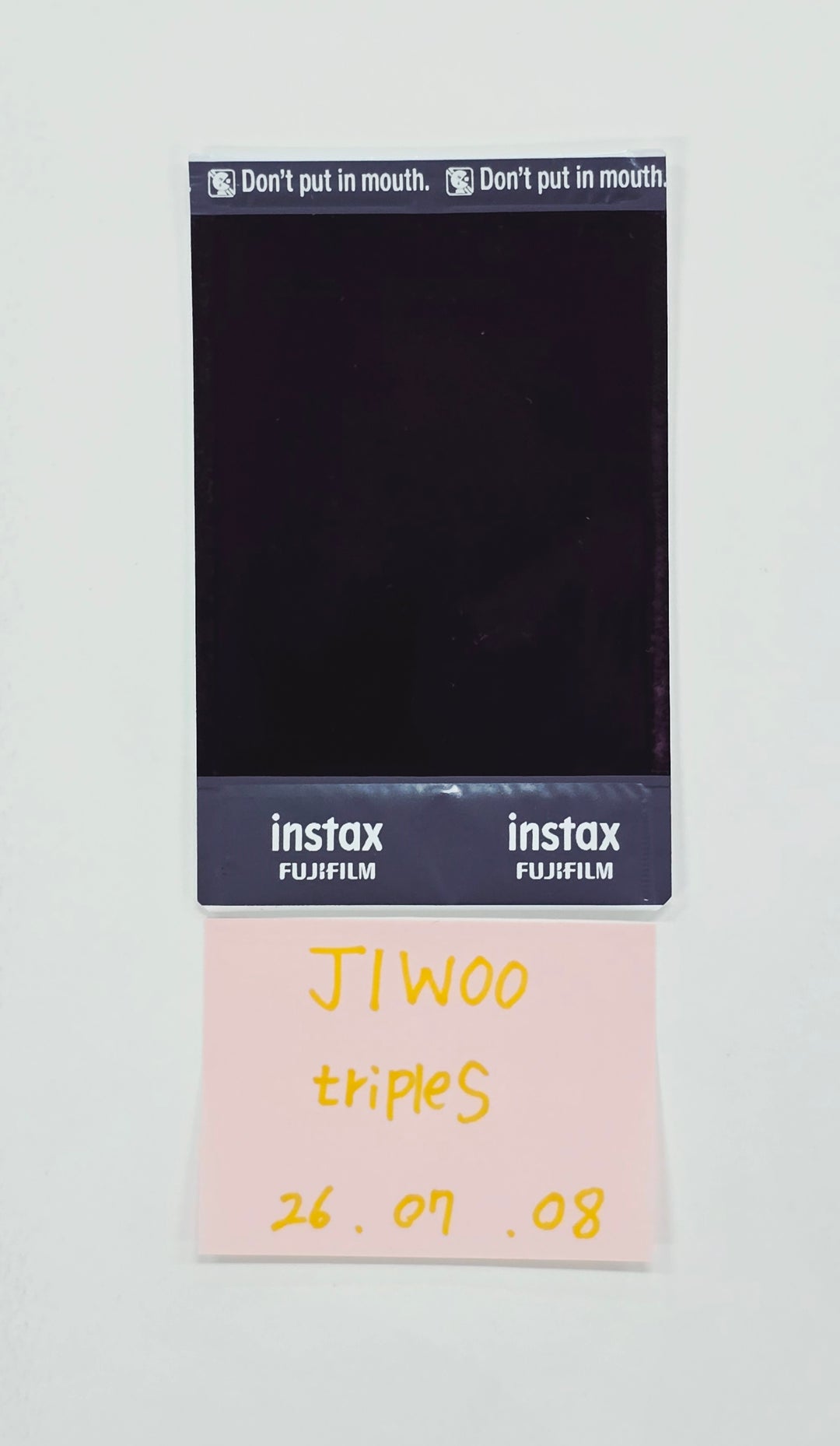JiWoo (of TripleS) - Hand Autographed(Signed) Polaroid [26.07.08]