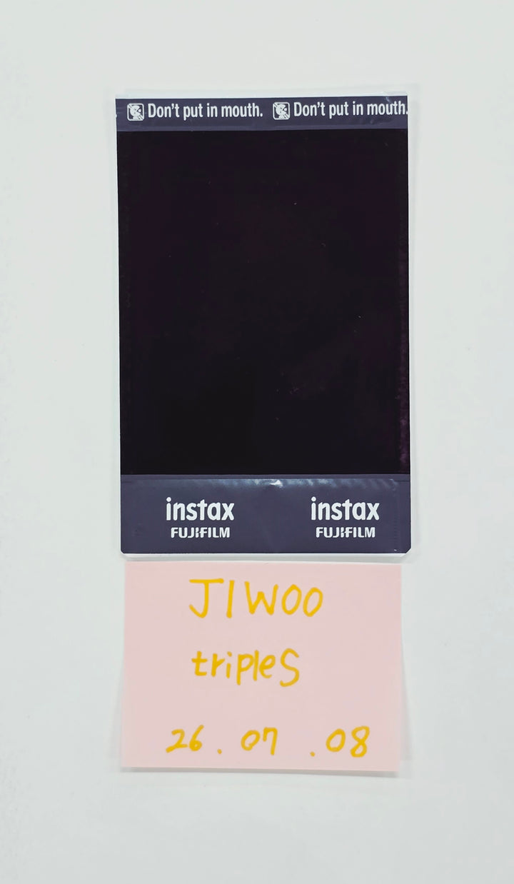 JiWoo (of TripleS) - Hand Autographed(Signed) Polaroid [26.07.08]
