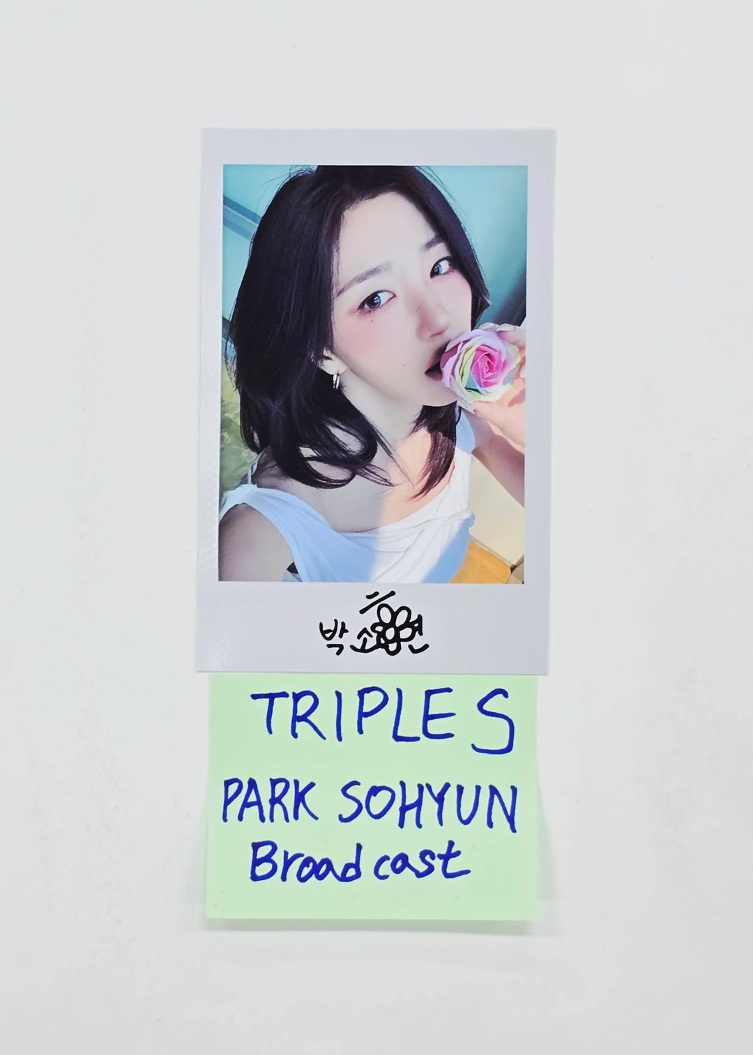 PARK SOHYUN (of TripleS) "LOVE&amp;POP" - Broadcast Polaroide type Photocard [26.07.10]