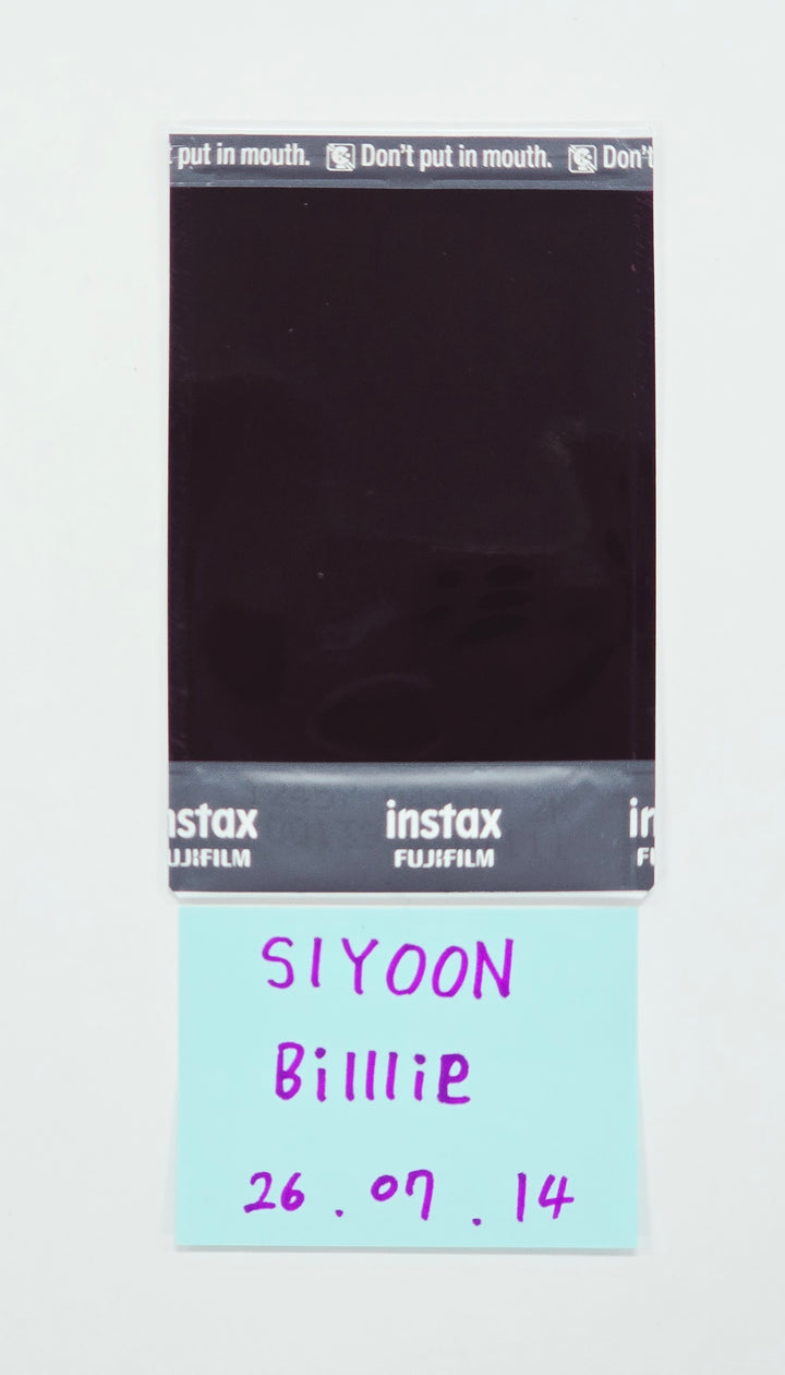 SIYOON (of Billlie) - Hand Autographed(Signed) Polaroid [26.07.14]