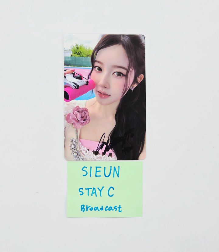 SIEUN (of StayC) "2:LOVE" - Hand Autographed(Signed) Broadcast Photocard [26.07.15]